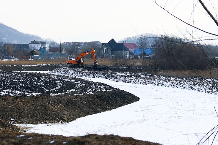 В Находке расчищают русла рек